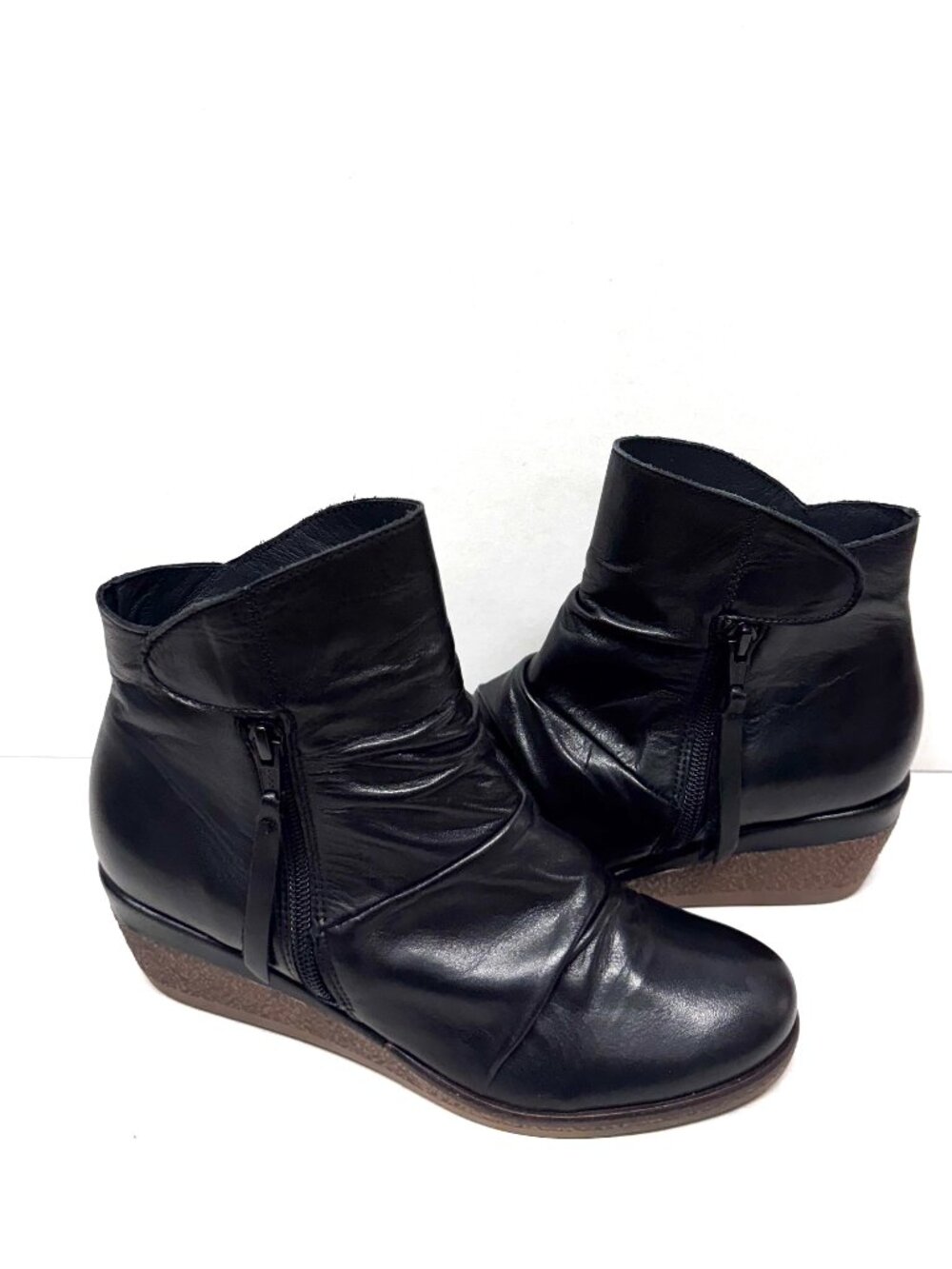 MIZ MOOZ MAYLEEN WEDGE RUCHED LEATHER BOOTIE SIDE ZIP BLACK 37EU / 7US NEW B 53
